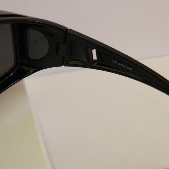 Wzerry Polarized Fit Over Black Sunglasses - Picture 5 of 7